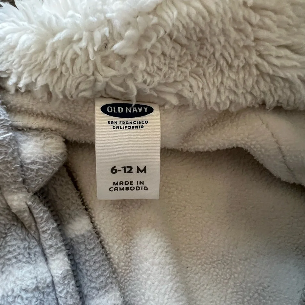 Old Navy Bunting Winter onesie - 6-12 Months